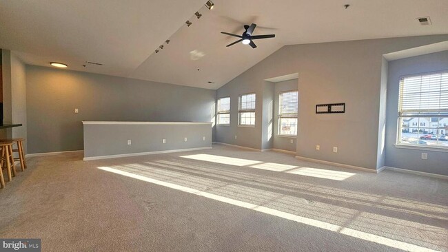 Building Photo - 109 Horseshoe Dr