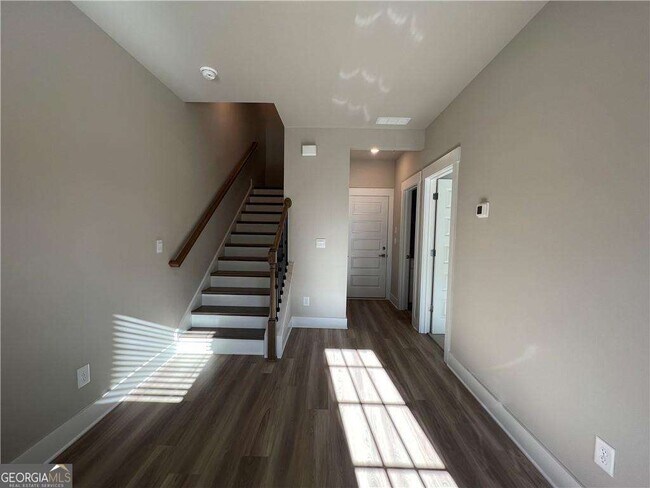 Building Photo - 1061 Knoxboro Ln