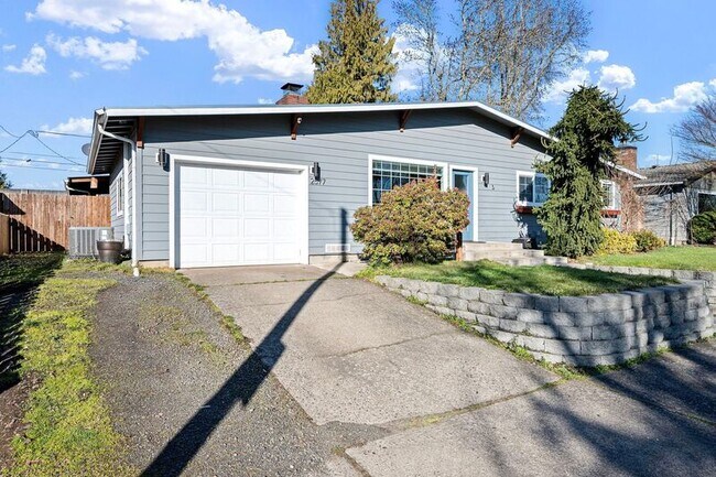 Building Photo - 2577 Elysium Ave