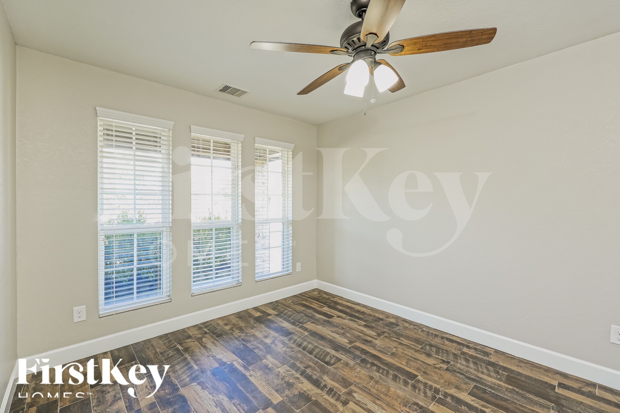 Building Photo - 2598 Magnolia Fair Way