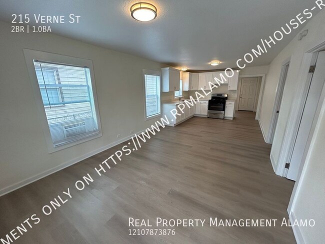Building Photo - 215 Verne St