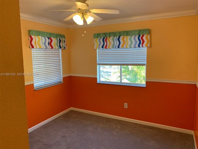 Building Photo - 194 Maple Terrace