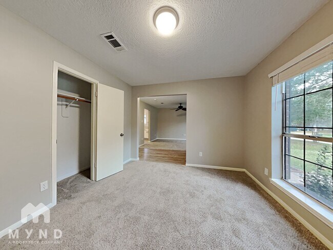 Building Photo - 19931 Bambiwoods Dr