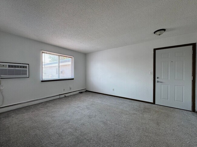 Building Photo - 114 W 43rd St