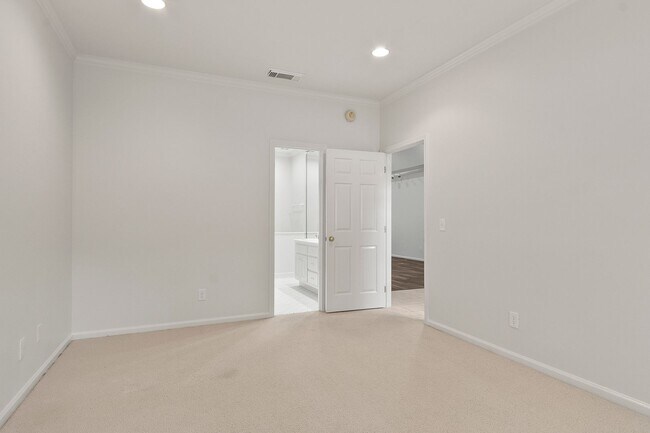 Building Photo - Verner School Zone - Fox Ridge Subdivision