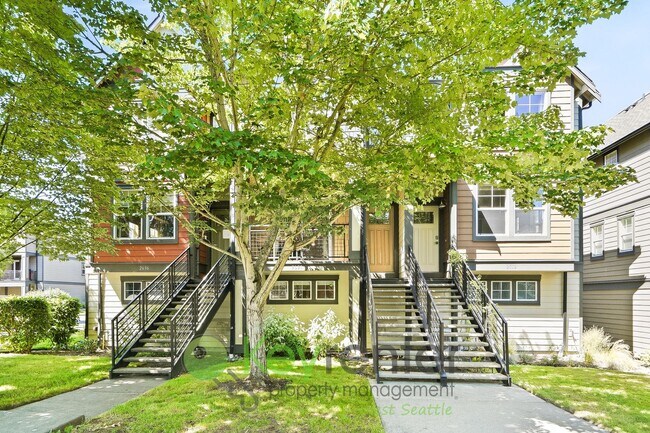 Building Photo - Modern Comfort Meets Classic Seattle Charm