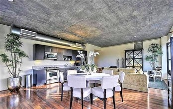 Building Photo - L Street Lofts