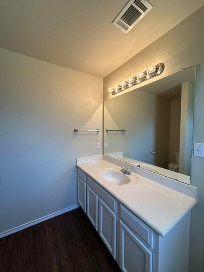 Building Photo - 4300 Larry Don Ln