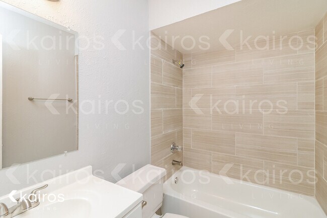 Building Photo - 2805 Forest Creek Dr.