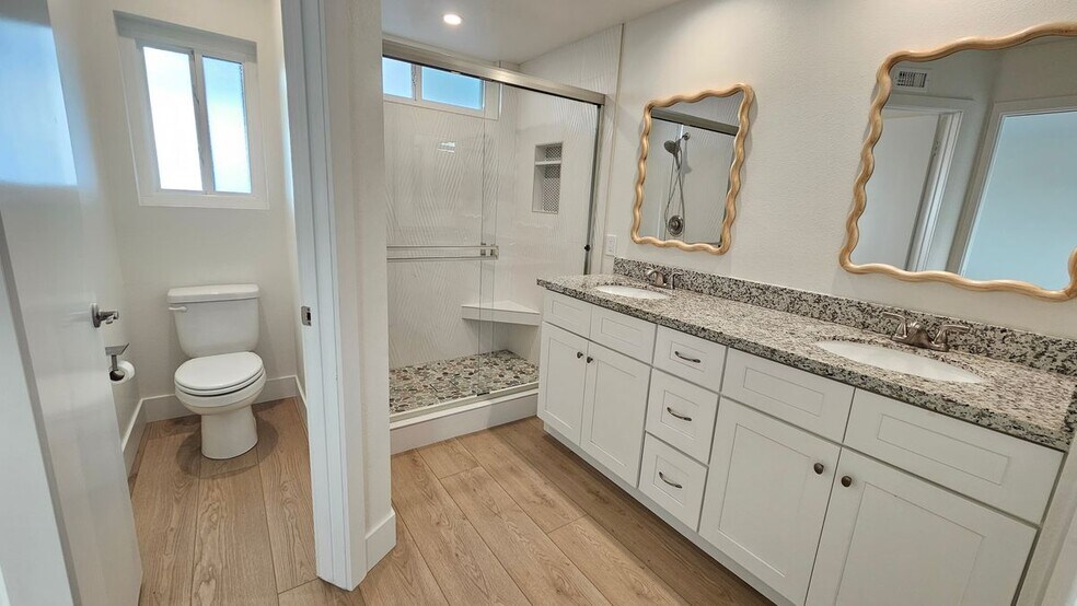 Building Photo - 6853 Shearwaters Dr