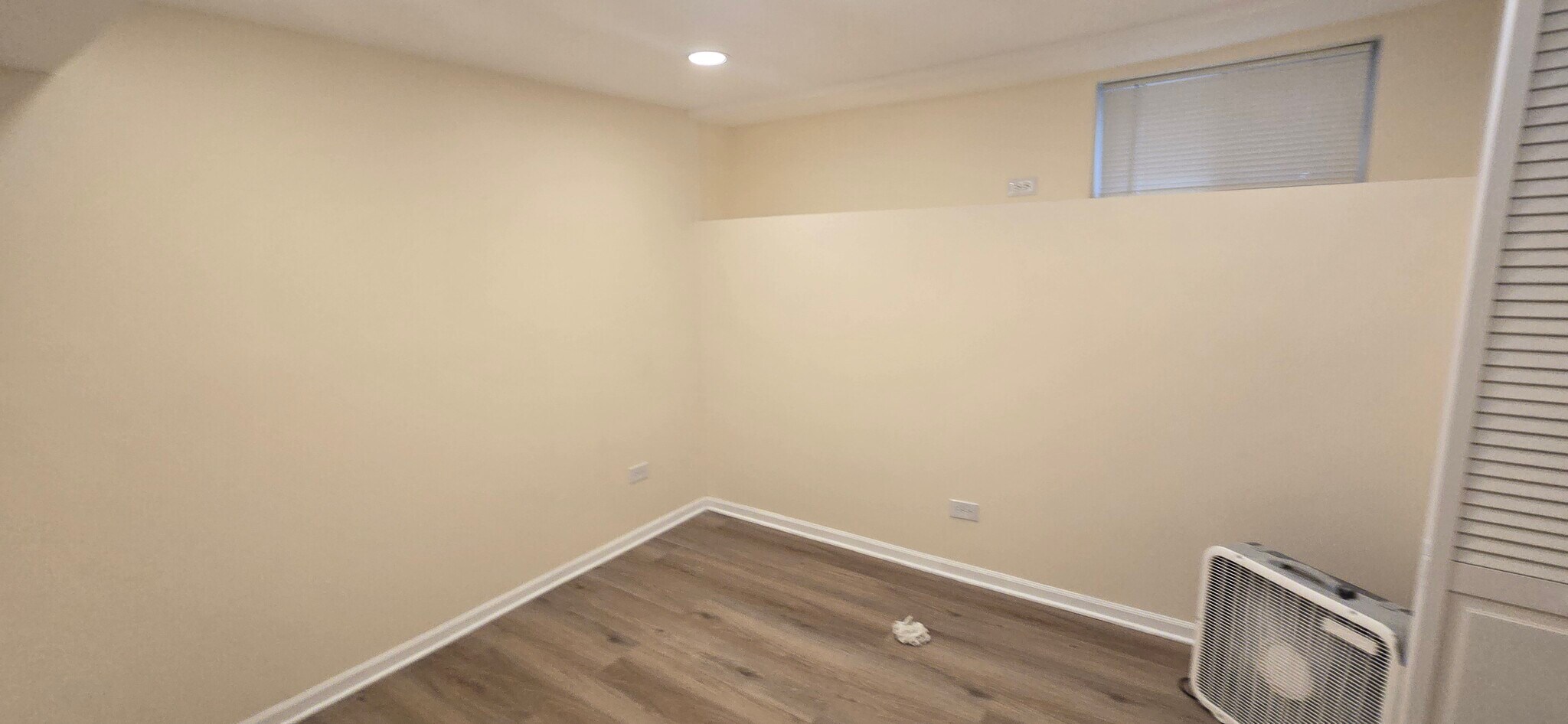 Building Photo - 5423 S Blackstone Ave