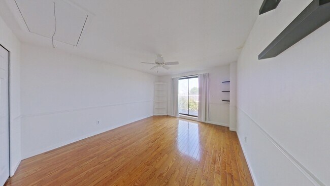 Building Photo - 85 E Squantum St