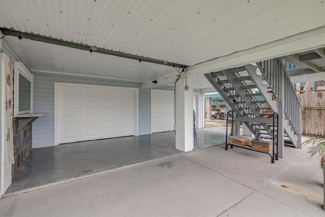 Building Photo - 1099 Redfish St