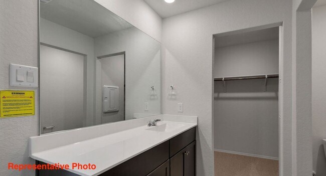 Building Photo - 4 BR/ 2BA - 1612 SF - Seguin in Arroyo Ranch!