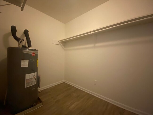 Building Photo - High Meadows - Spacious 2 bed, 1.5 bath Ga...