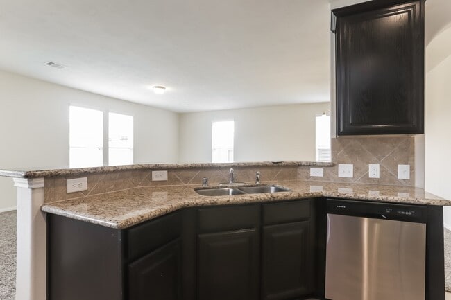Building Photo - 30823 Gardenia Trace Dr