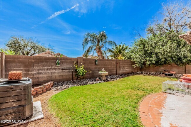 Building Photo - 2675 W Mystic Mountain Dr