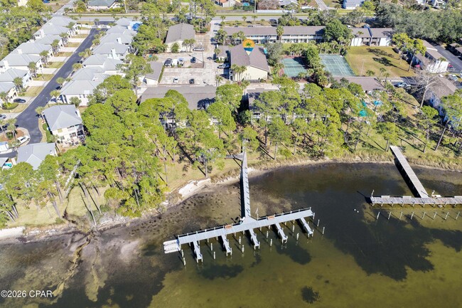 Building Photo - 6903 N Lagoon Dr