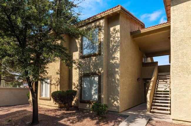 Building Photo - This beautifully renovated 2-bedroom, 2-bath condo is ready for immediate move-in!