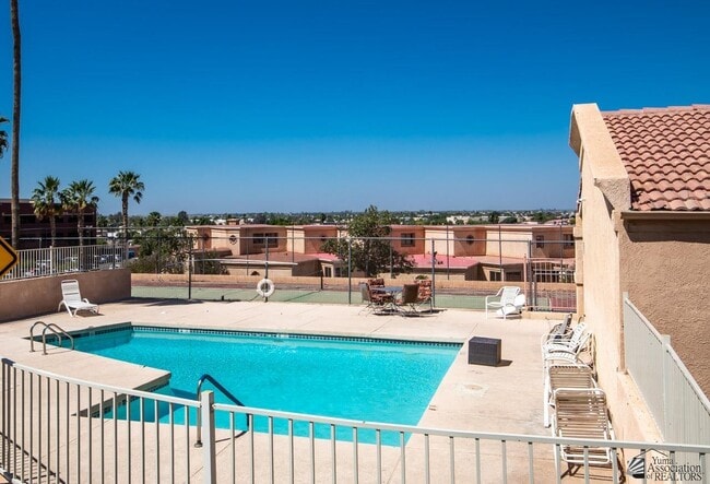 Building Photo - 2174 S Del Valle Way
