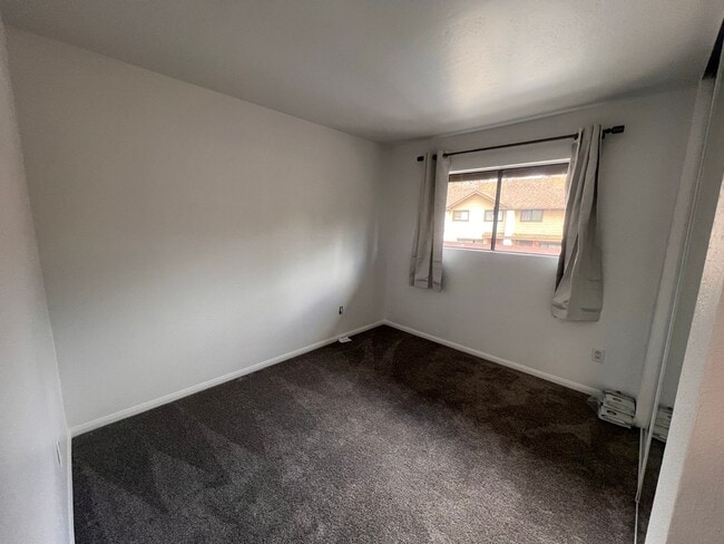 Building Photo - UPDATED 3BR/1.5BA CONDO in ALPINE availabl...