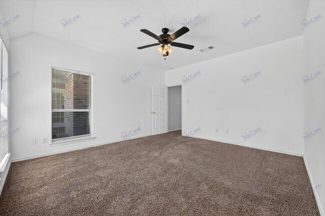 Building Photo - 305 Brazil Dr