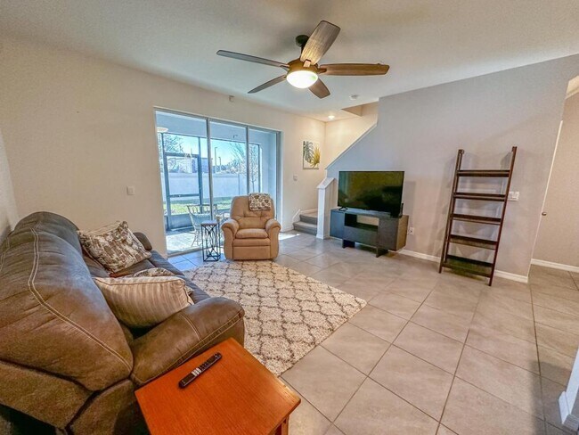 Building Photo - 5363 Pinecone Ct