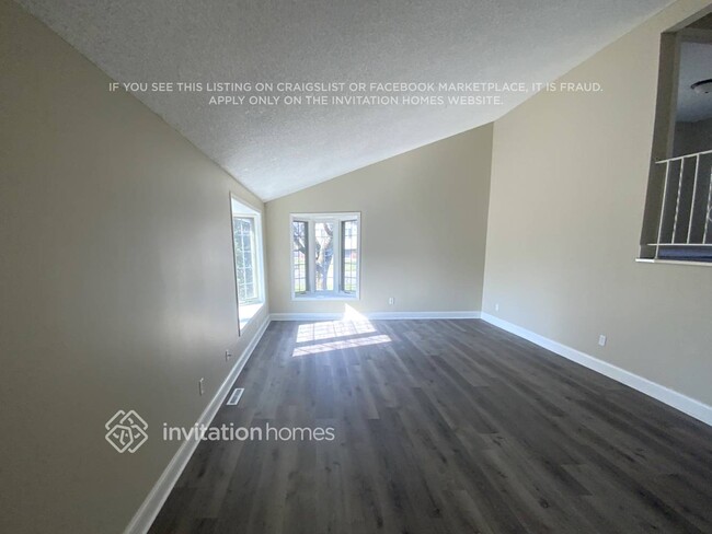 Building Photo - 7944 Idaho Cir N