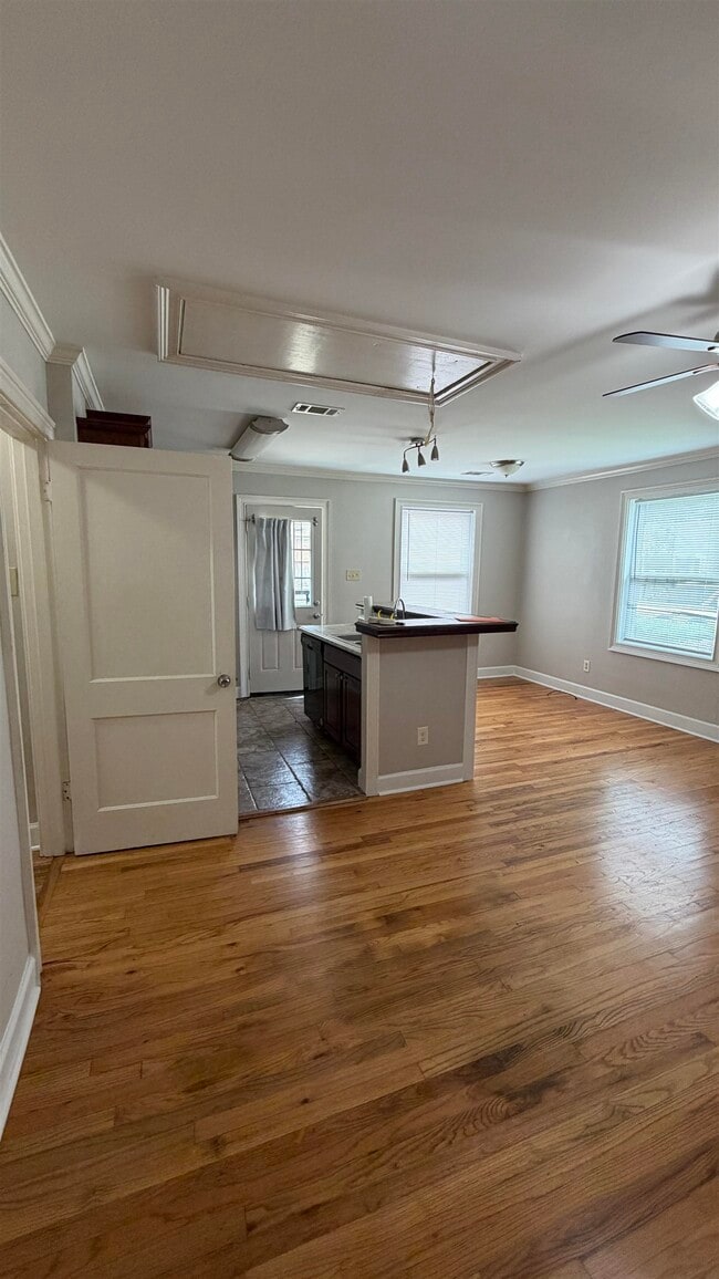 Building Photo - 3555 Barwood Cir