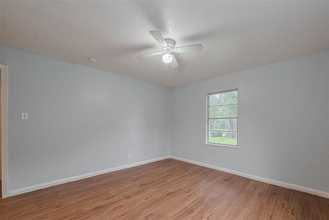 Building Photo - 4906 Larkspur St