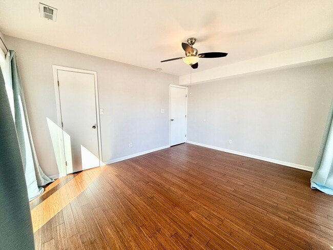 Building Photo - Stunning Virginia Beach Condo with Waterfr...