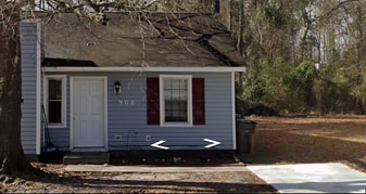 Building Photo - 908 Sycamore Pl