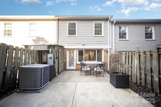 Building Photo - 4611 Hedgemore Dr