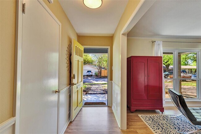 Building Photo - 3000 Mohawk Rd