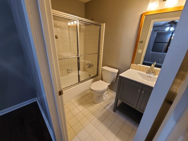 Building Photo - 77 Sandalwood Cir