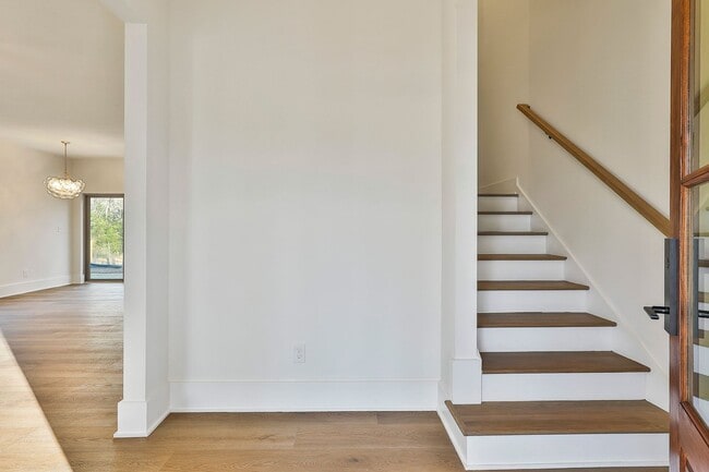 Building Photo - New Construction Rental WALKABLE to Downtown Senoia!