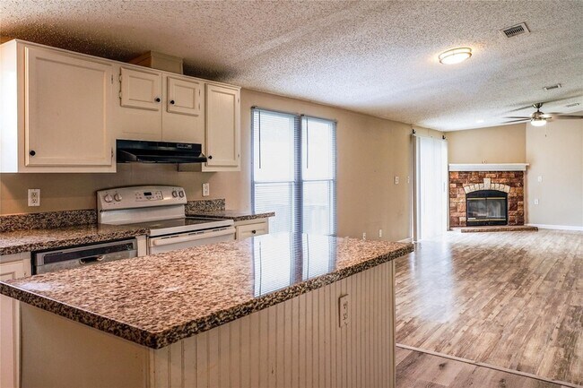 Building Photo - 9824 Stone Ranch Blvd