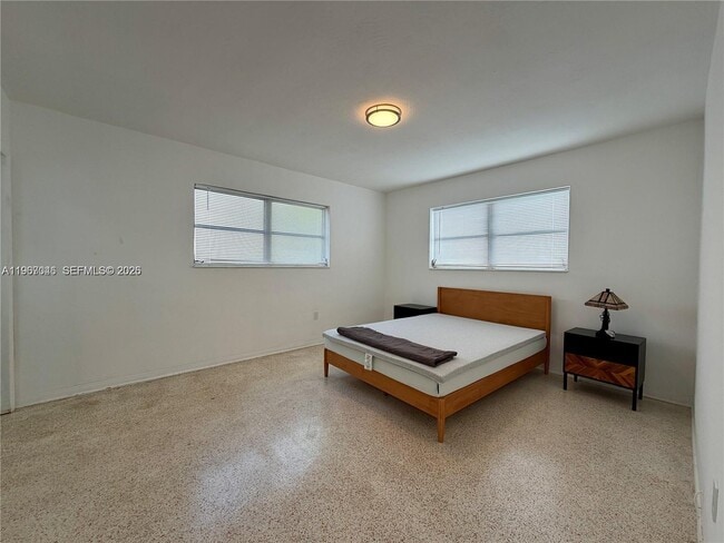 Building Photo - 1135 101st St