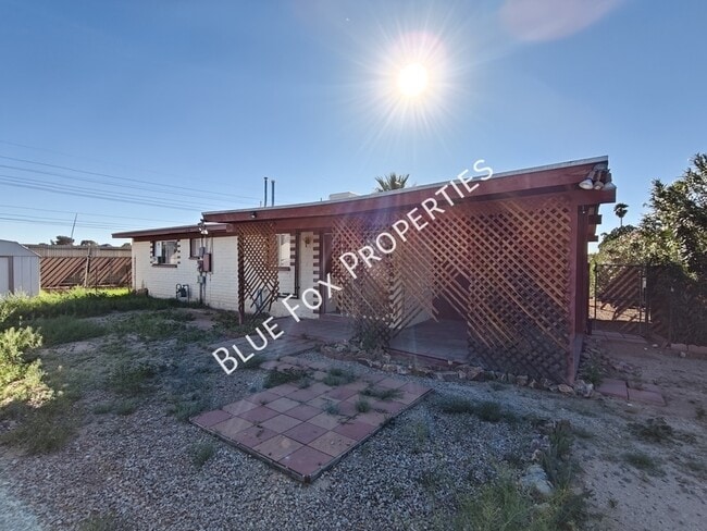 Building Photo - 3755 S Amos Pl