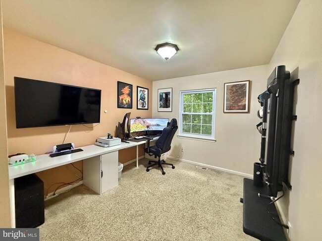 Building Photo - 5500 Woodlawn Manor Ct