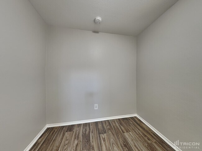 Building Photo - 16327 Petaluma Drive Houston TX