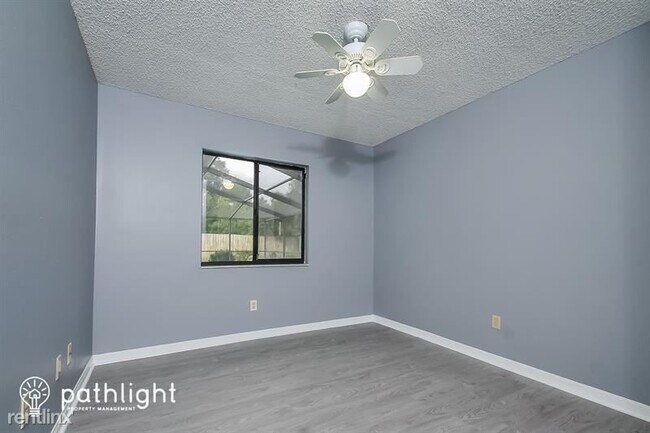 Building Photo - 4 br, 2 bath House - 3213 Stevenson Street...