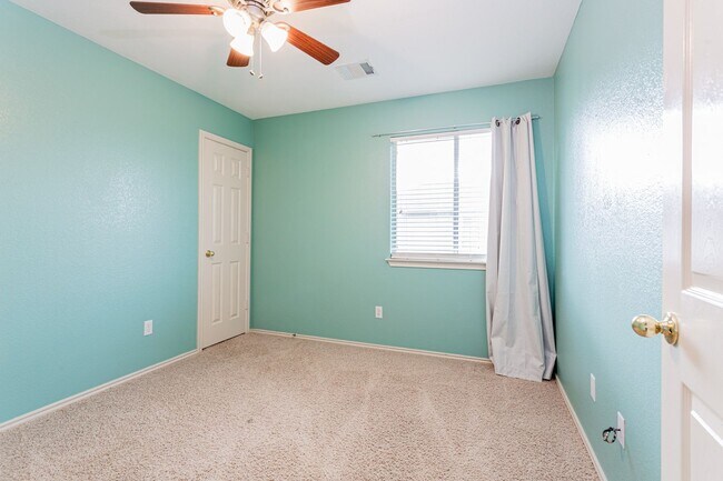 Building Photo - 3-Bed, 2.5-Bath Gem with Covered Porch & S...