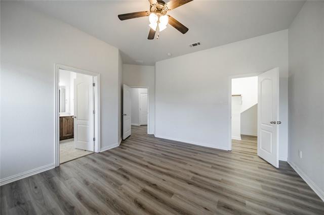 Building Photo - 2100 Benjamin Creek Dr