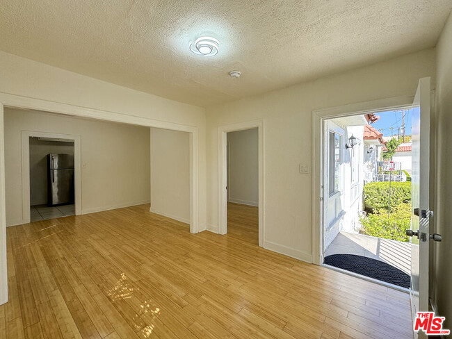 Building Photo - 4525 Franklin Ave