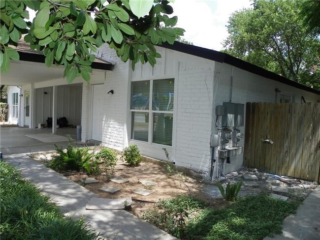 Building Photo - 1306 Colony Creek Dr