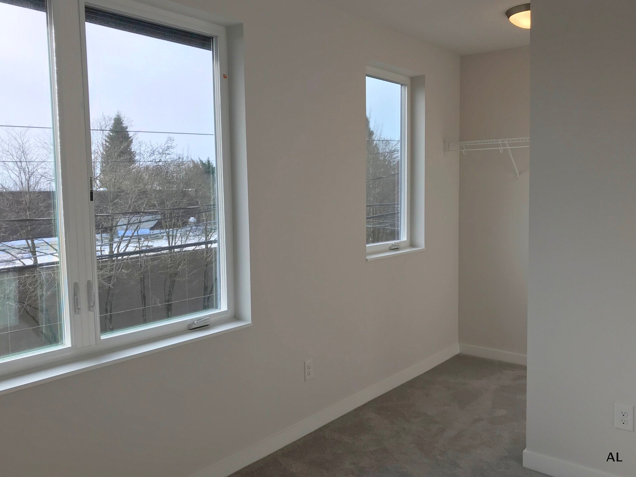 Building Photo - 3300 NE 65th St