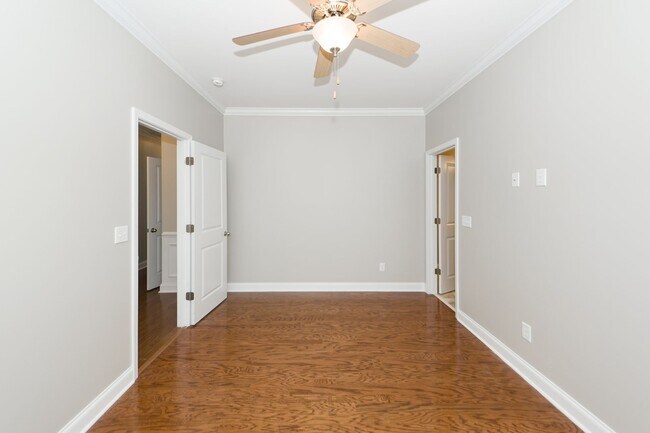 Building Photo - 4 Bedroom 3.5 Bath Townhouse in Kingsbridge at Park West - Mt Pleasant
