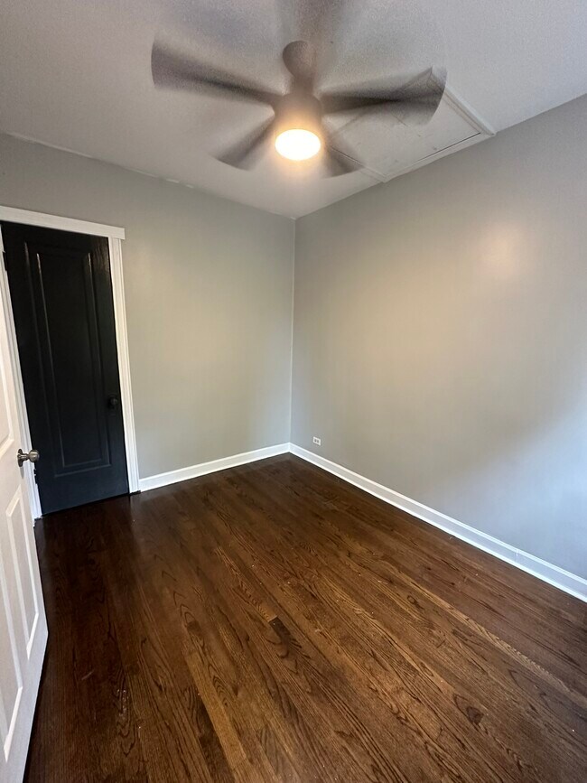 Building Photo - 1926 Wesley Ave