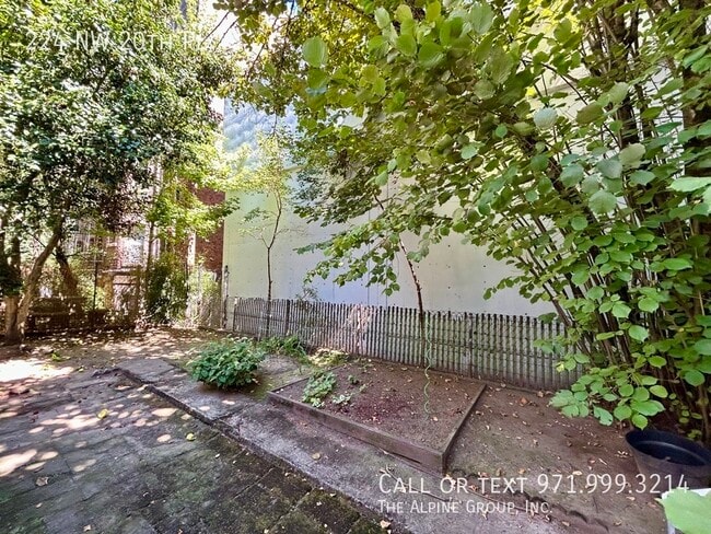 Building Photo - 224 NW 20th Pl